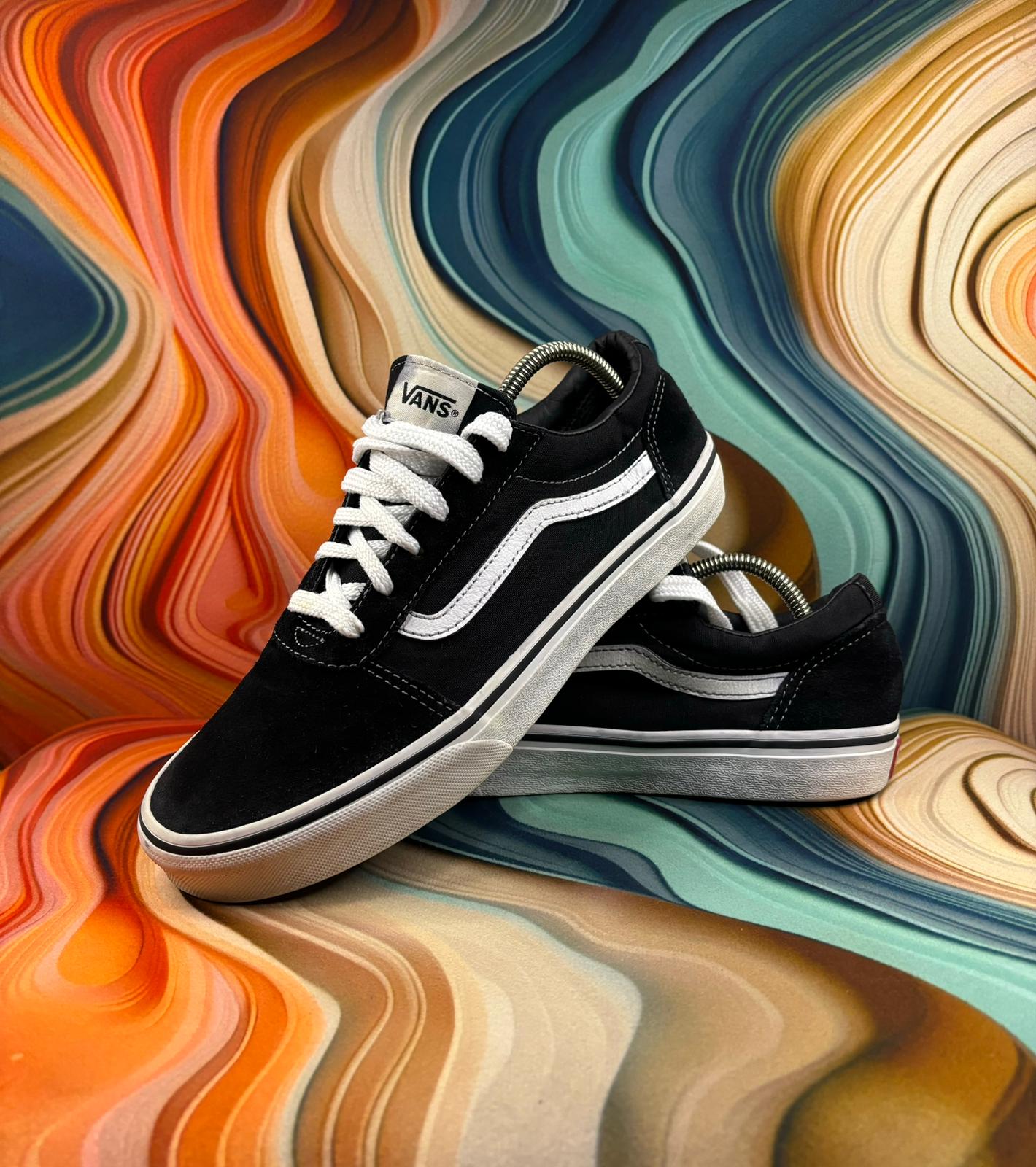 Vans Classic Black Low