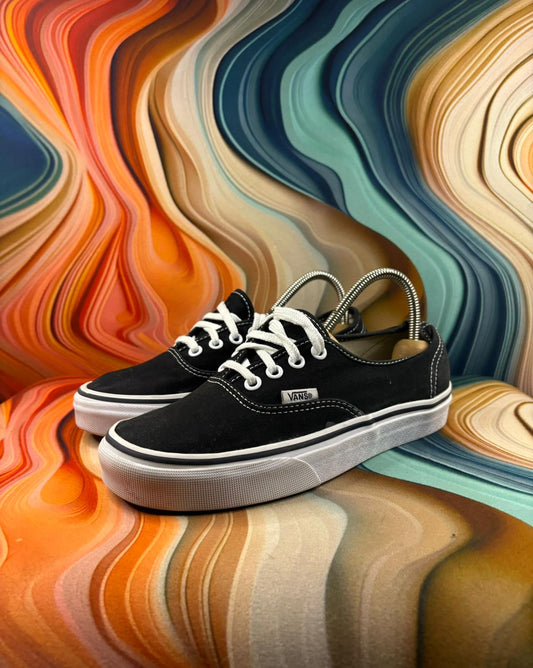 Vans Classic Black White Low